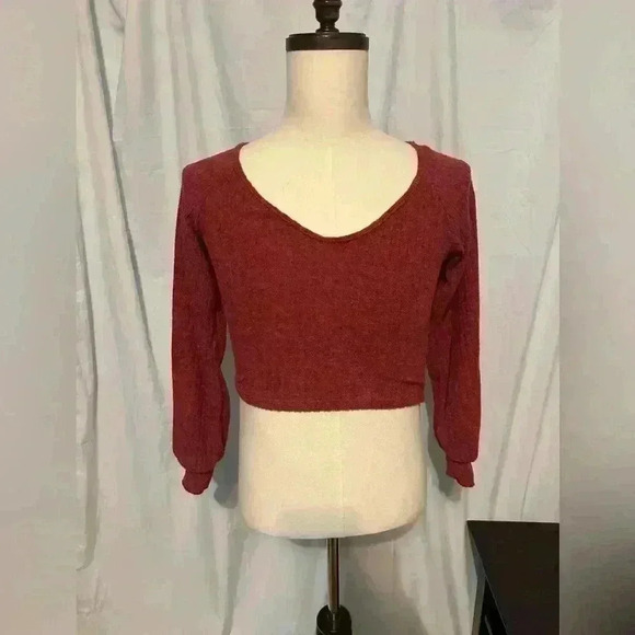 Lush Women’s Size S Cropped Sweater. Long Sleeve. Poly Blend. Burgundy - Picture 1 of 6